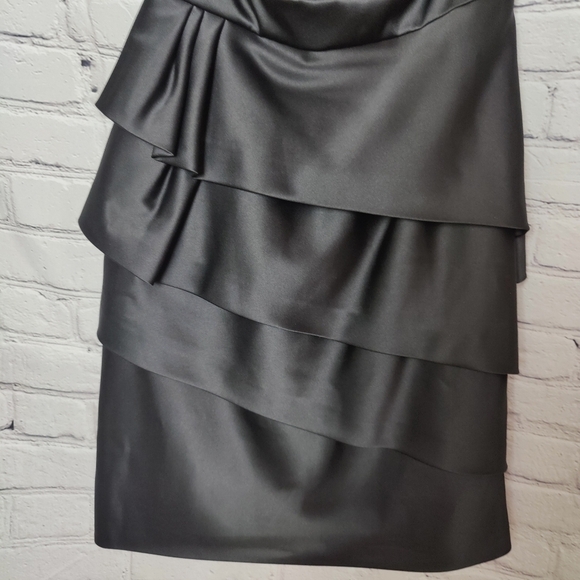 White House Black Market Black Satin Strapless Layered Mini Dress Size 0 - Picture 4 of 7